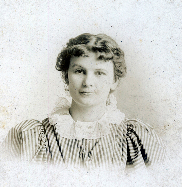 Ester Lewis