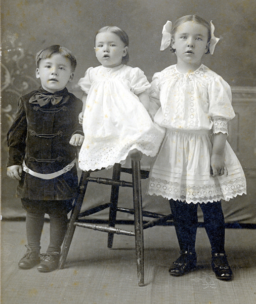 Glen, Eulalia, Nina Wheeler